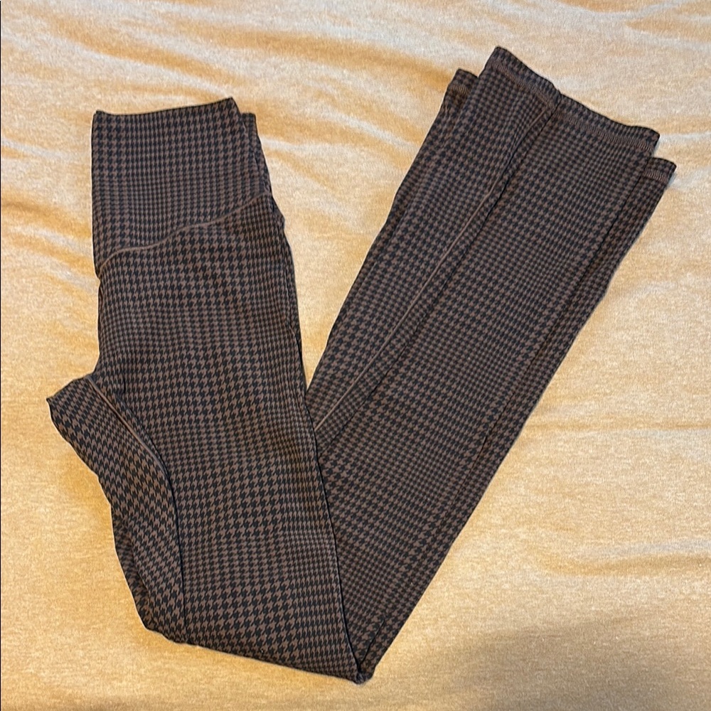 Aerie Women's Small Houndstooth Patterned Yoga Pants
